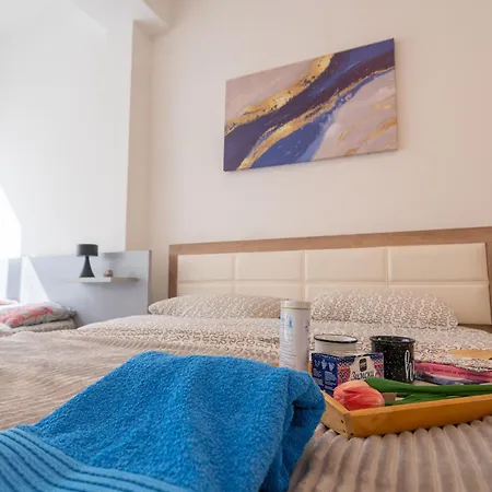 Blue High End Apts By Eluxory Apartment *