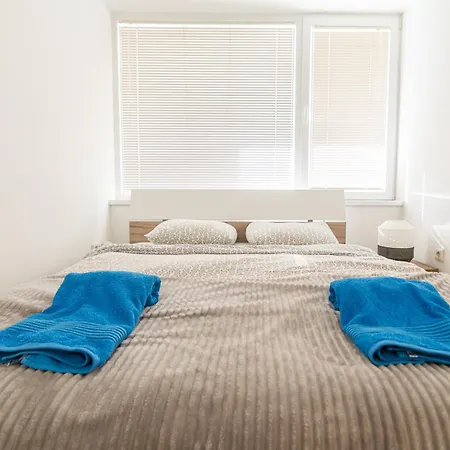 Apartment Blue High End Apts By Eluxory *