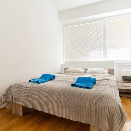 Apartment Blue High End Apts By Eluxory Skopje